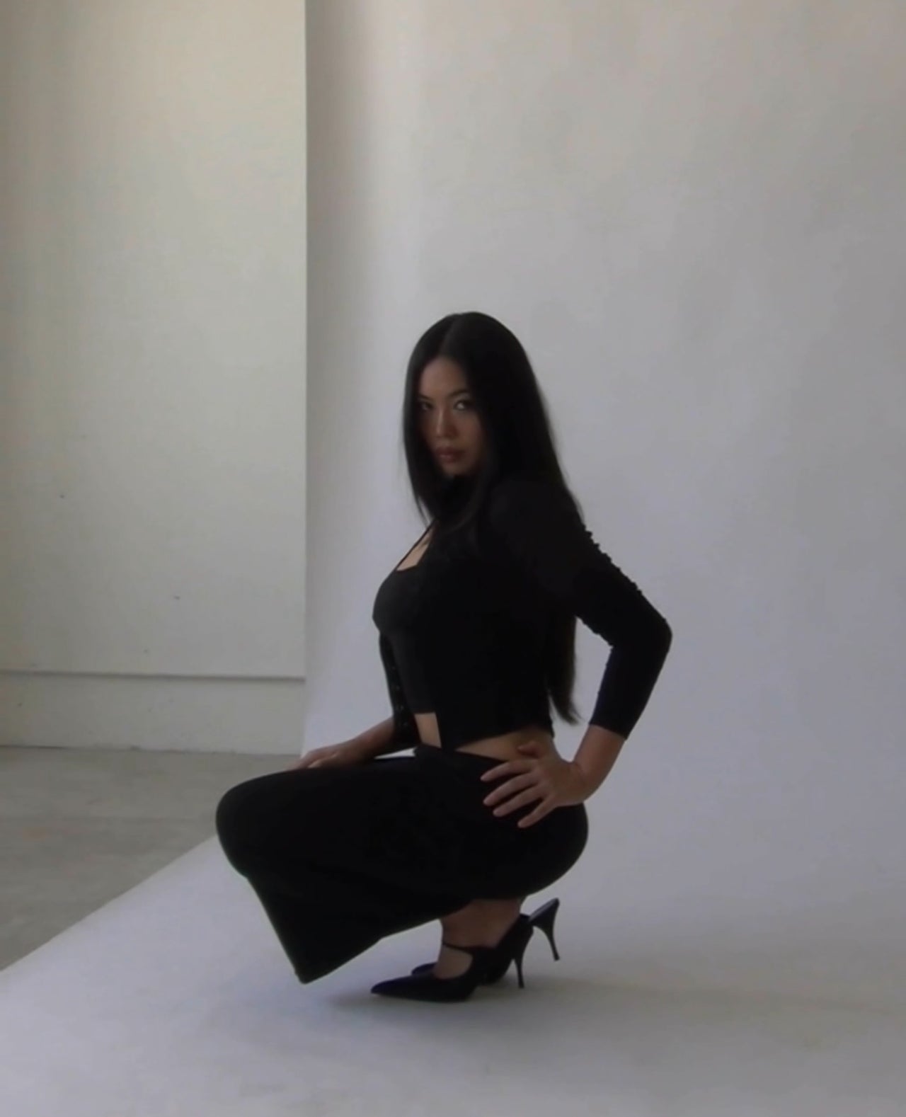 POINTELLE CARDI BLACK